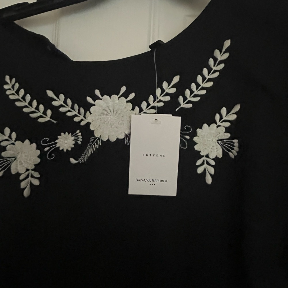 Banana Republic Black and White Dress with Crew Neck